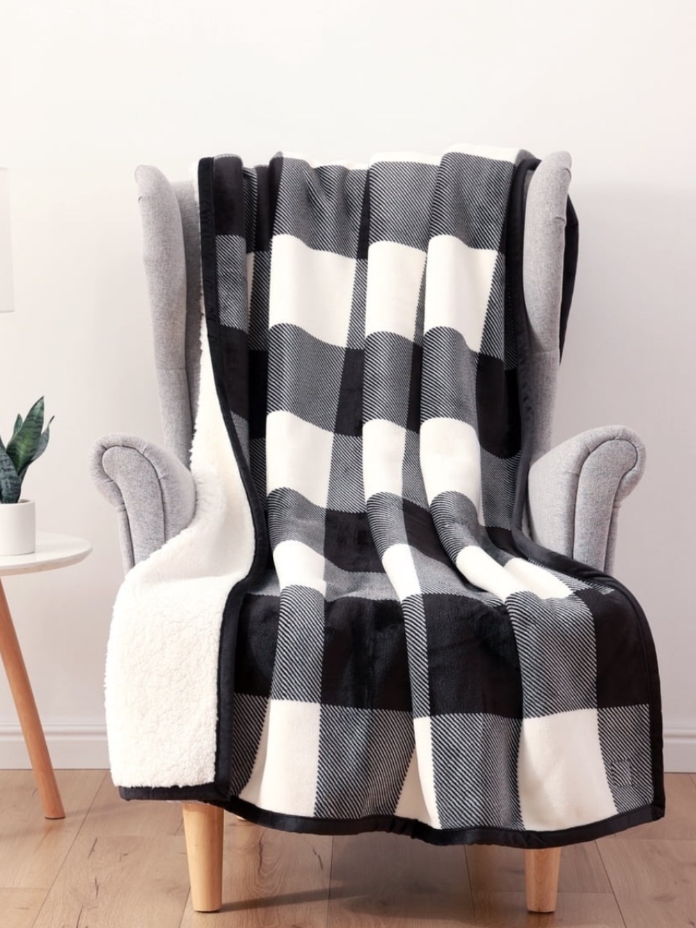 Buffalo plaid Black and White Oversized Sherpa Throw 50x72